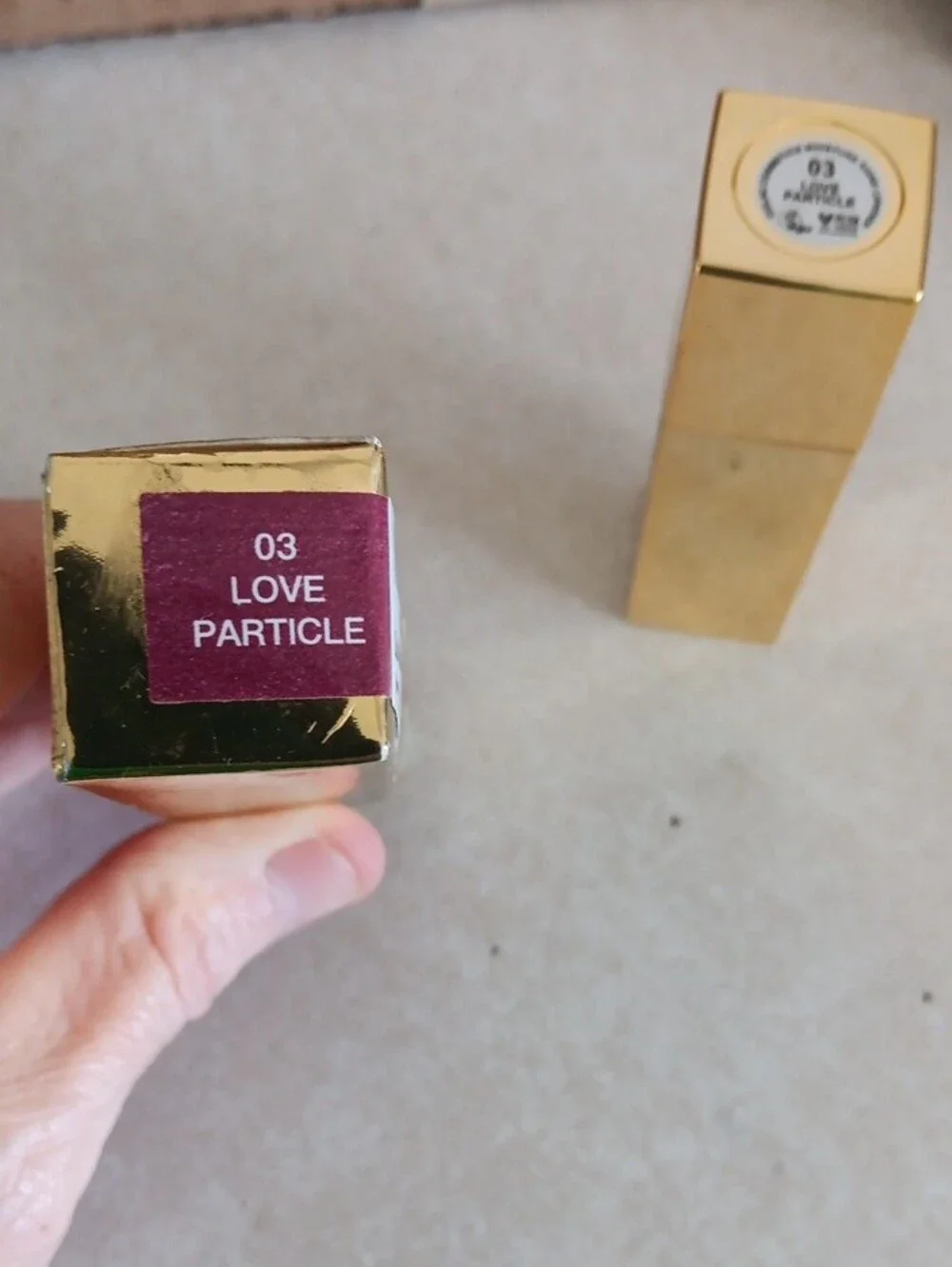 Oulac Metallic Shine Lipstick. Love Particle #03.